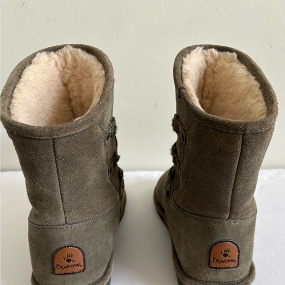 BearPaw Olive Green Winter Boots Women Size: 11 - Picture 6 of 13